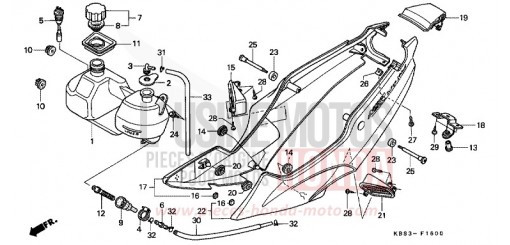 SIDE COVER/OIL TANK NSR125RY de 2000